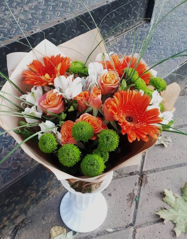 Букет цветов из: Герберы, Хризантемы, Альстромерии и Розы в Волховце 