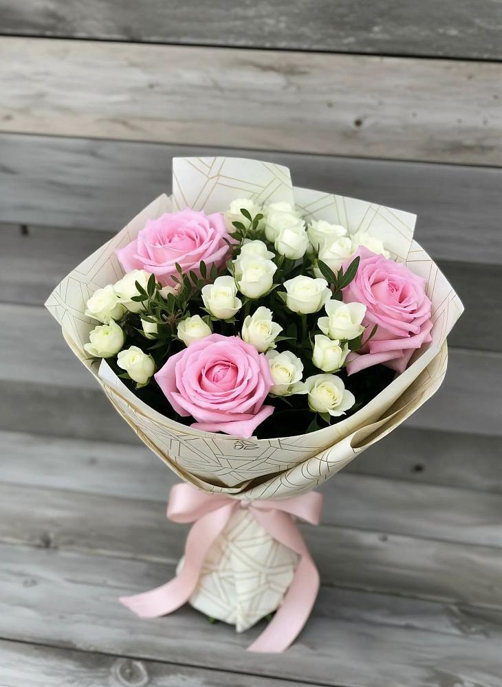 Букет цветов из: Розы в Волховце 