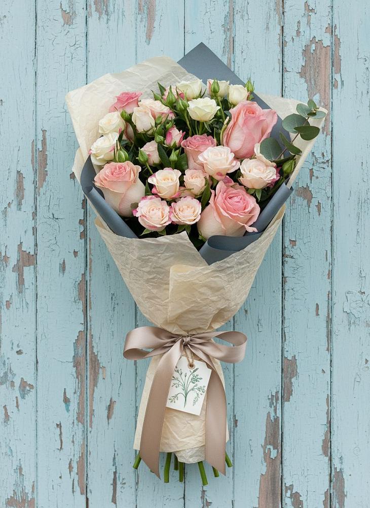 Букет цветов из: Розы в Волховце 