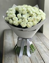 Букет 35 Белых роз в Волховце 