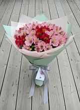 Букет цветов из:  Альстромерии #REPLACE_PRED# Волховце 