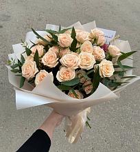 Букет Кремовые розы Латте в Волховце 