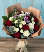 Букет цветов из:  Розы и Альстромерии в Волховце 