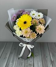 Букет цветов из:  Розы, Герберы и Хризантемы в Волховце 