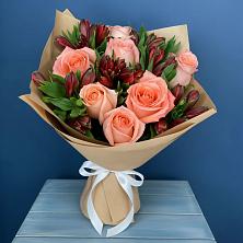 Букет цветов из:  Розы и Альстромерии в Волховце 