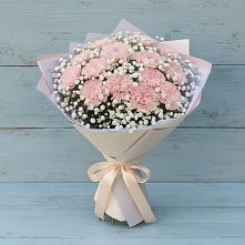 Букет цветов из:  Гвоздики в Волховце 
