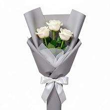 Букет 3 белые розы в Волховце 