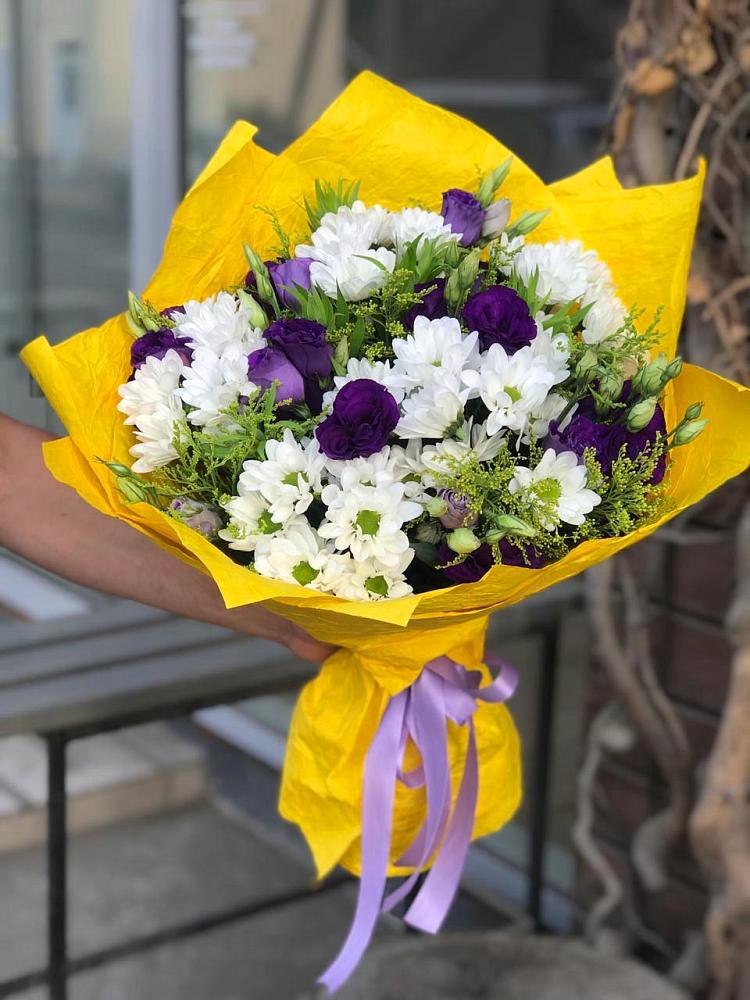 Букет цветов из: Ирисы, Хризантемы и Ромашки в Волховце 