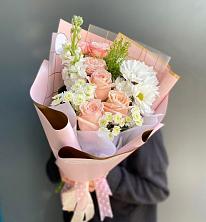 Букет цветов из:  Хризантемы и Розы в Волховце 