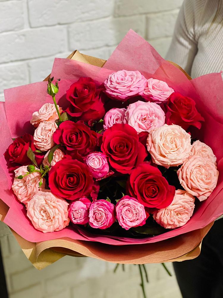 Букет цветов из: Розы в Волховце 