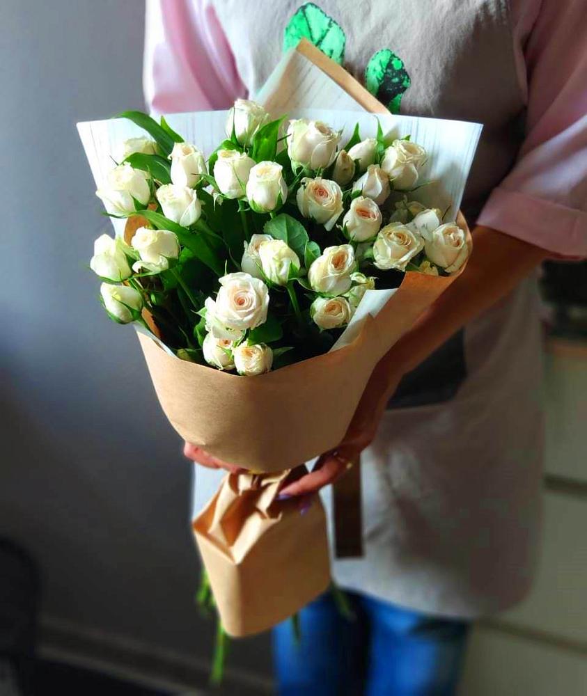 Букет цветов из: Розы в Волховце 