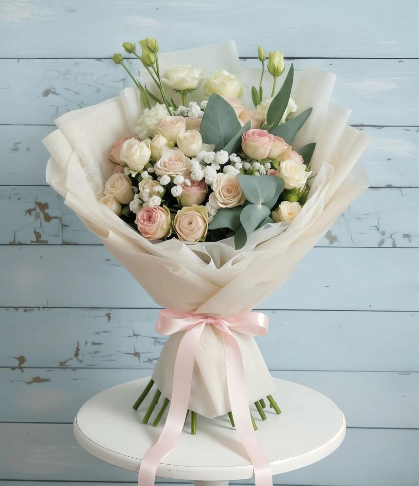 Букет цветов из: Розы и Лизиантусы в Волховце 