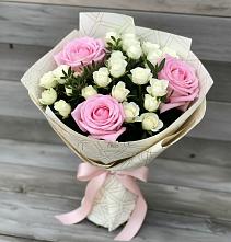 Букет цветов из:  Розы в Волховце 