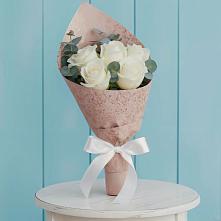 Букет цветов из:  Розы в Волховце 