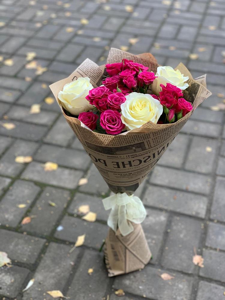 Букет цветов из: Розы в Волховце 