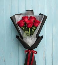 Букет цветов из:  Розы в Волховце 