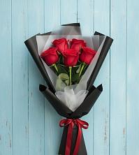 Букет цветов из:  Розы в Волховце 