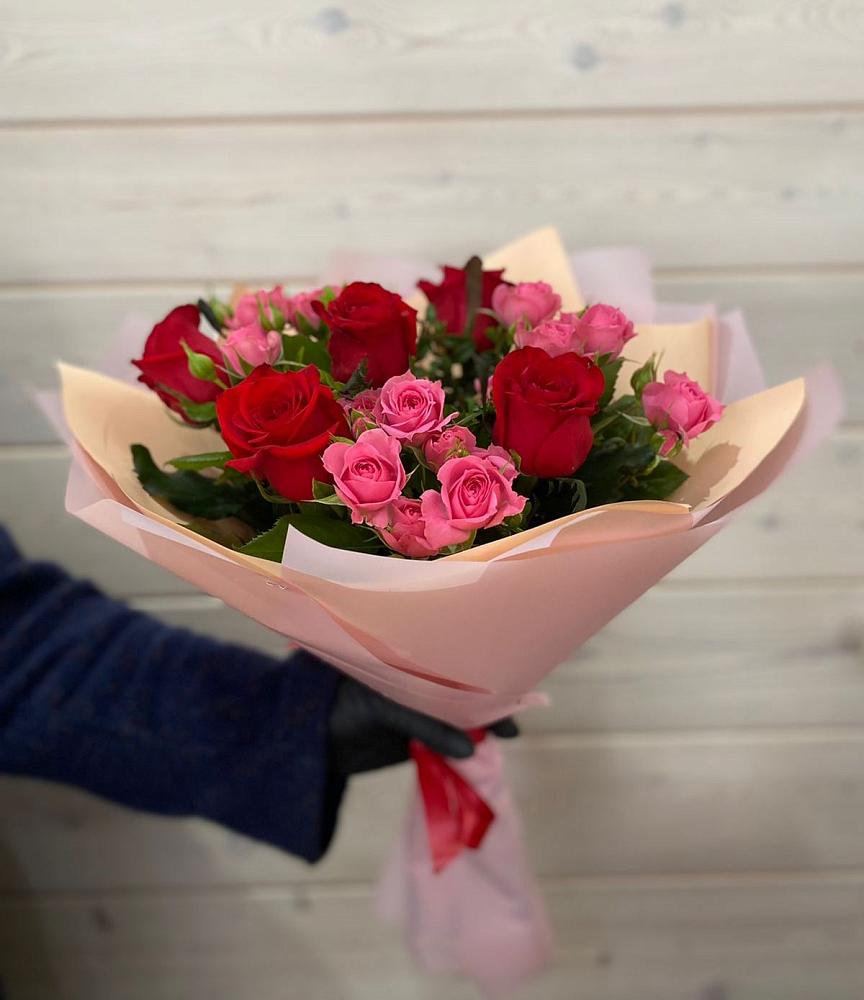 Букет цветов из: Розы в Волховце 