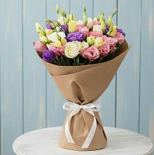 Букет цветов из:  Лизиантусы в Волховце 
