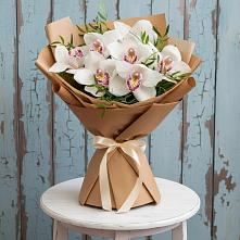 Букет цветов из:  Орхидеи и Розы в Волховце 